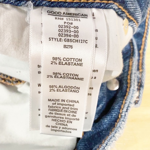 Good American | Bombshell Jean Shorts in Blue 276 - Picture 7 of 7